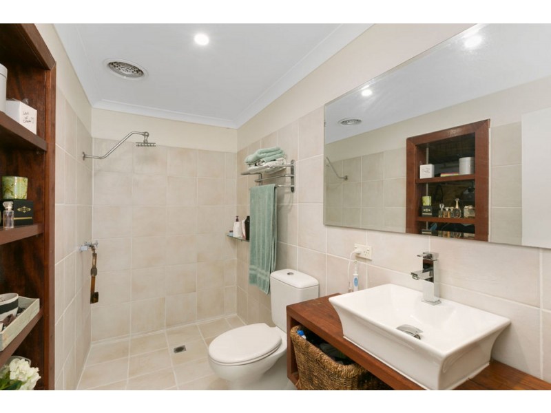 75 Nerang River Drive, Nerang QLD 4211