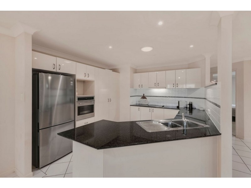 10 Rhiannon Drive, Ashmore QLD 4214