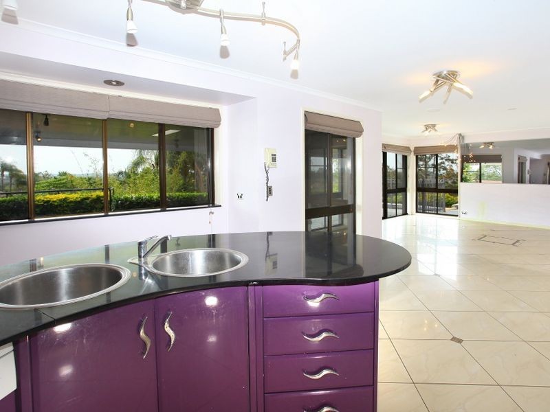 12 Kincaid Drive, Highland Park QLD 4211