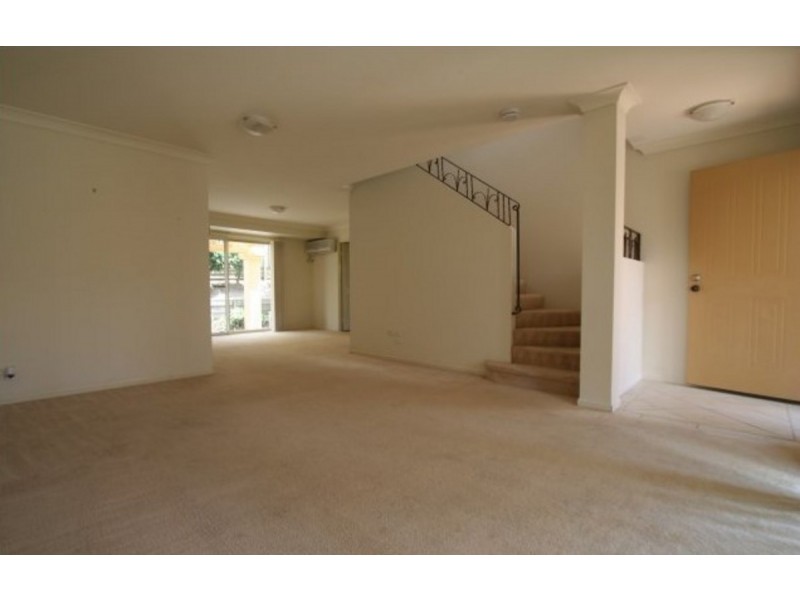 27/480 Christine Avenue, Robina QLD 4226
