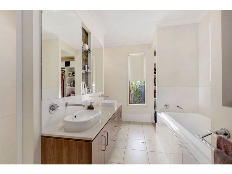 60 Billabirra Crescent, Nerang QLD 4211