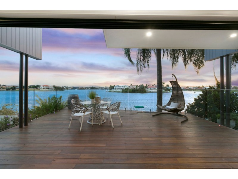 31 San Simeon Drive, Clear Island Waters QLD 4226