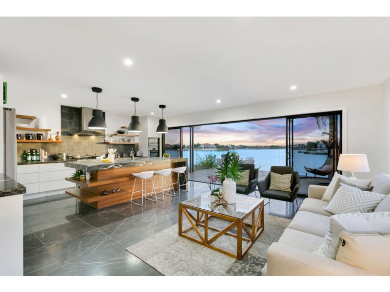 31 San Simeon Drive, Clear Island Waters QLD 4226