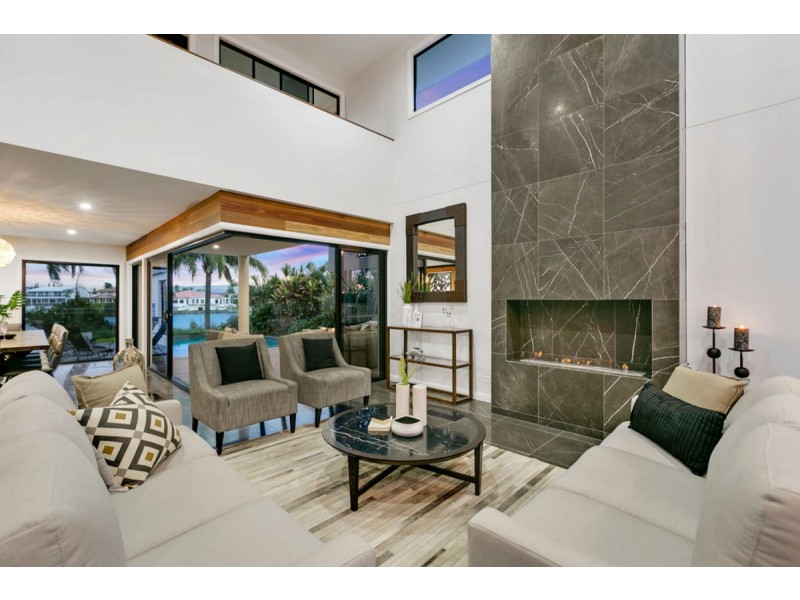 31 San Simeon Drive, Clear Island Waters QLD 4226