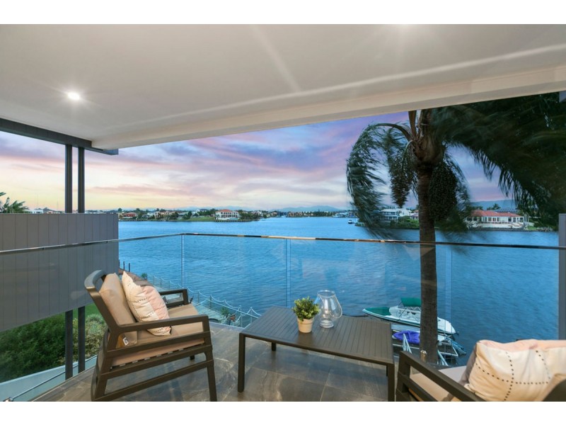 31 San Simeon Drive, Clear Island Waters QLD 4226