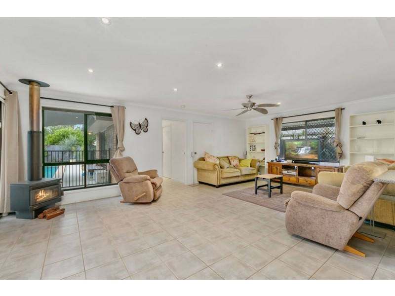 20 Merloo Drive, Nerang QLD 4211