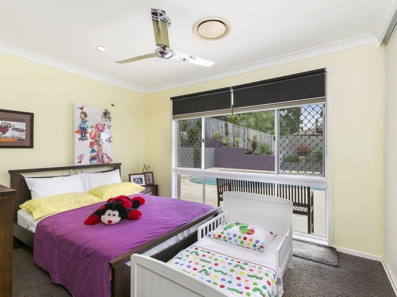 17 Foxhill Court, Carrara QLD 4211