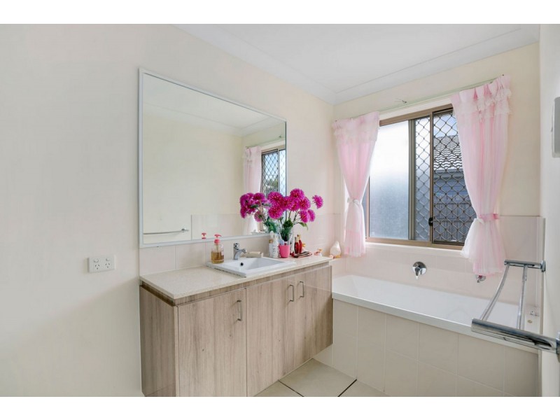 48 Hasemann Crescent, Upper Coomera QLD 4209