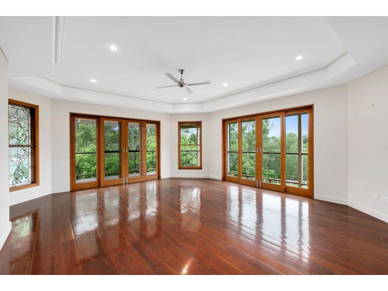 254 Crane Crescent, Nerang QLD 4211