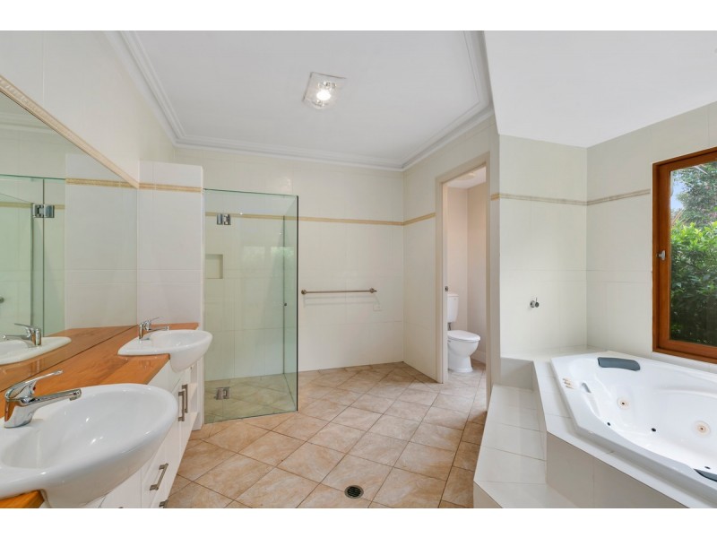 254 Crane Crescent, Nerang QLD 4211