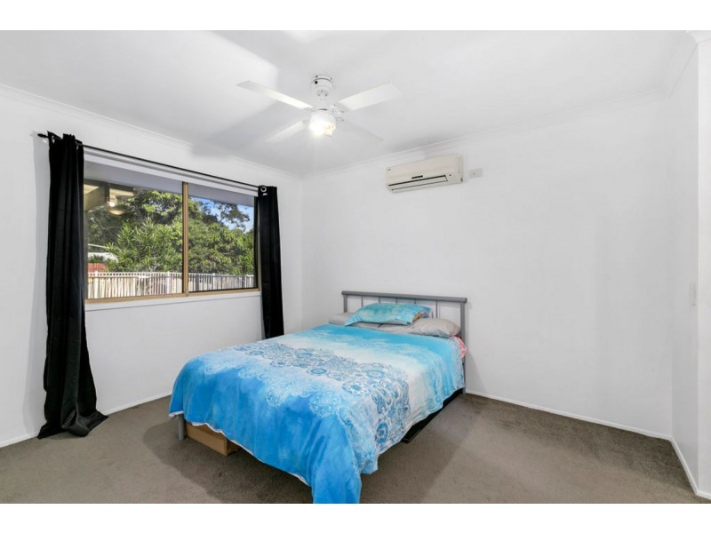 11 Issell Place, Highland Park QLD 4211