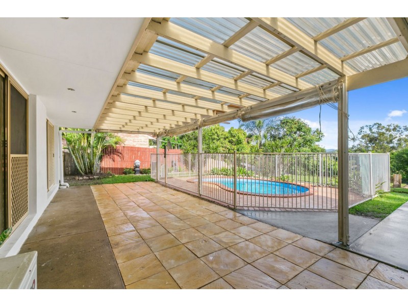 11 Issell Place, Highland Park QLD 4211
