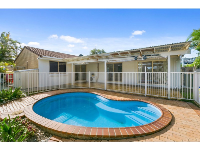 11 Issell Place, Highland Park QLD 4211