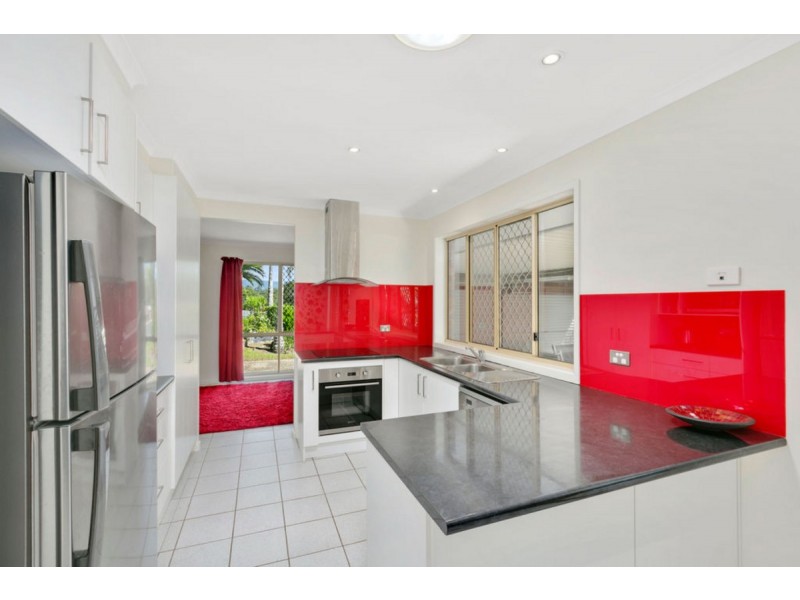 193 Alexander Drive, Highland Park QLD 4211