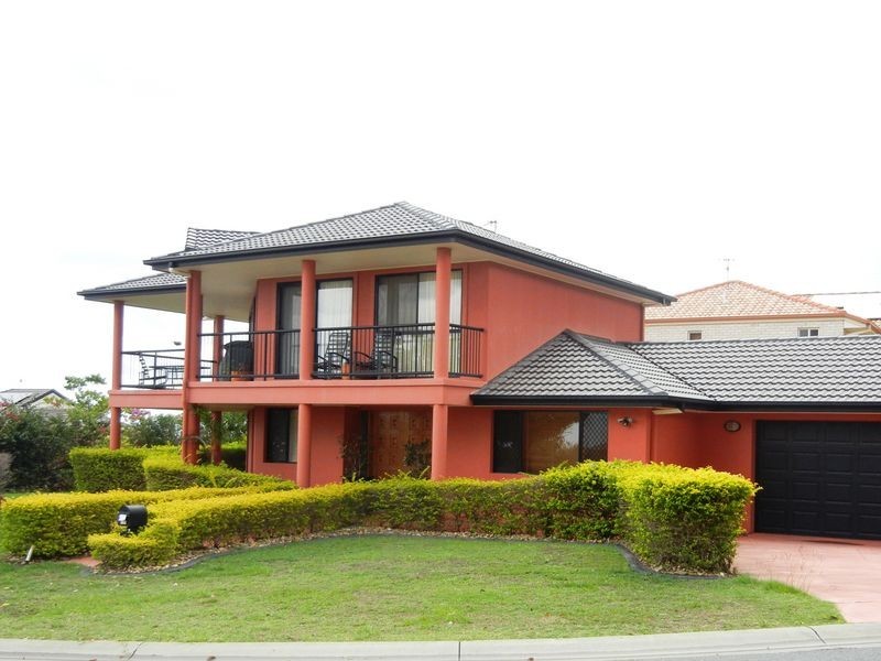 8 Mercure Place, Highland Park QLD 4211