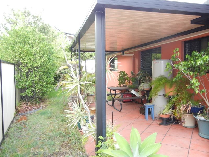 8 Mercure Place, Highland Park QLD 4211