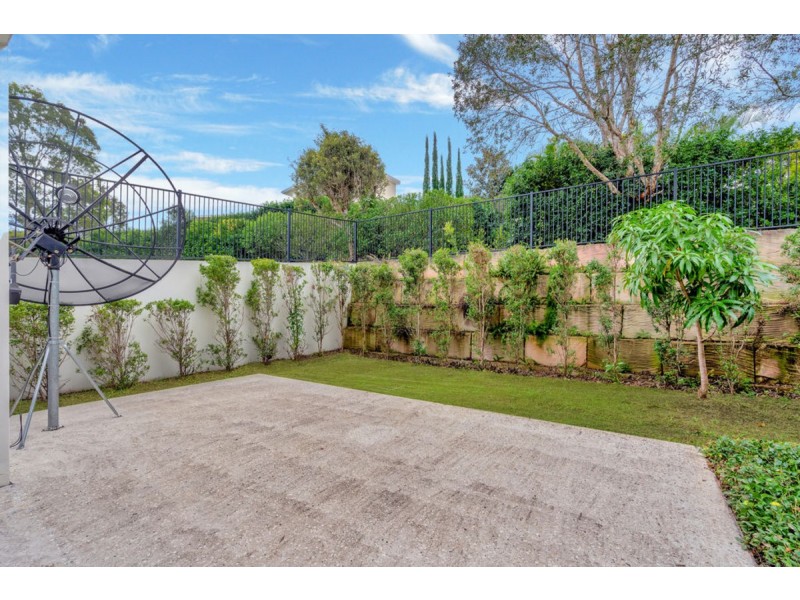 10015 The Boulevard, Benowa QLD 4217