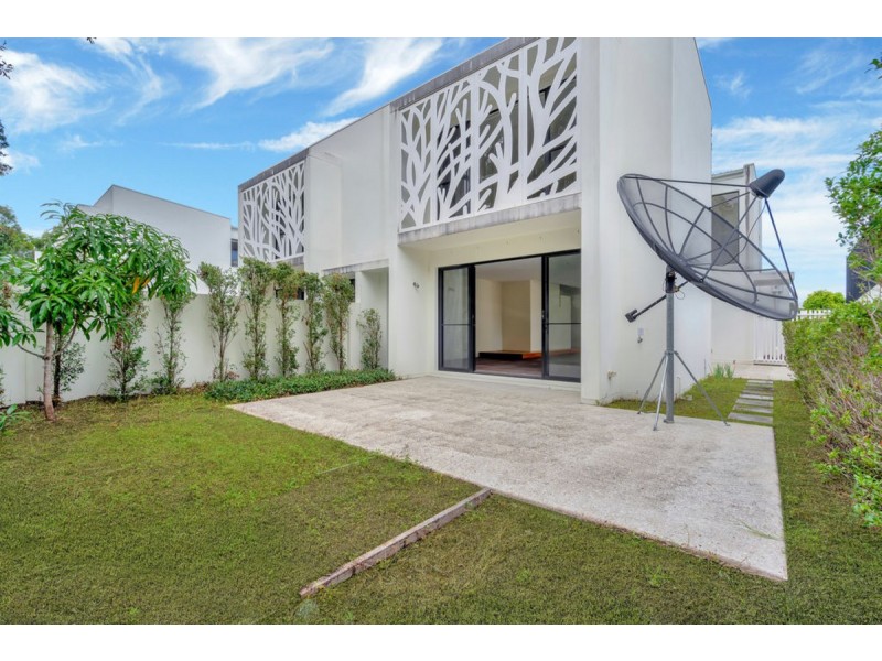 10015 The Boulevard, Benowa QLD 4217