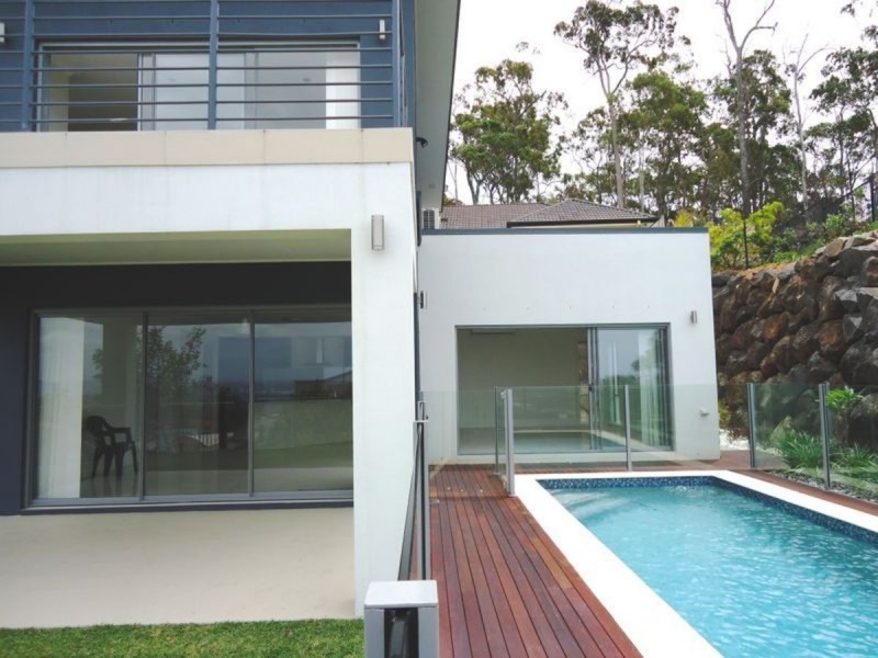 18 Chevron Rise, Highland Park QLD 4211