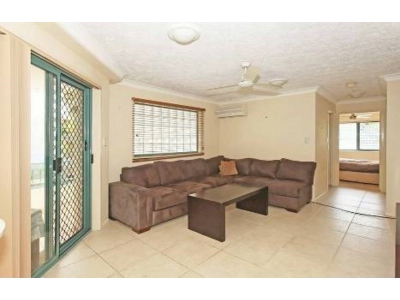 2/9 Stanhill Drive, Surfers Paradise QLD 4217