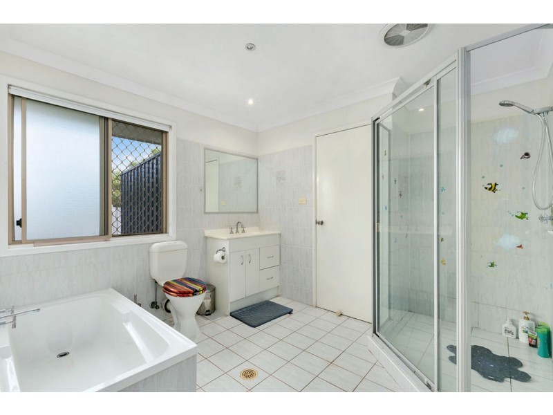 11 Torridon Close, Merrimac QLD 4226