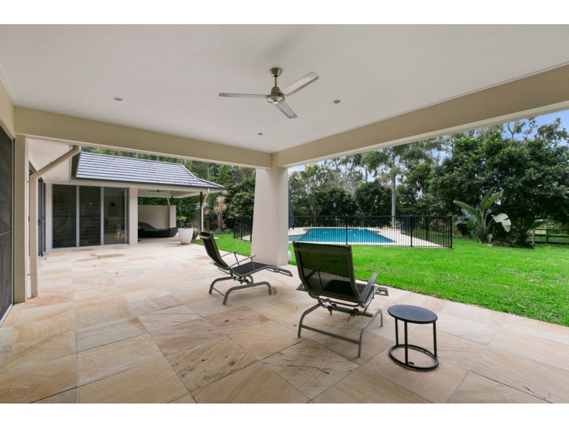 147 Crescent Avenue, Hope Island QLD 4212