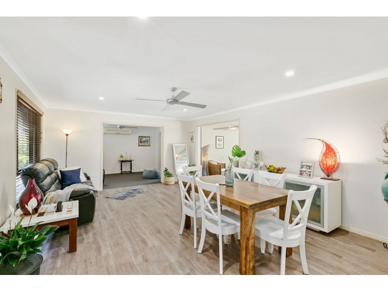 6 Issell Place, Highland Park QLD 4211