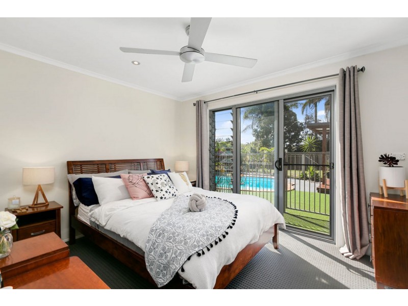 6 Issell Place, Highland Park QLD 4211