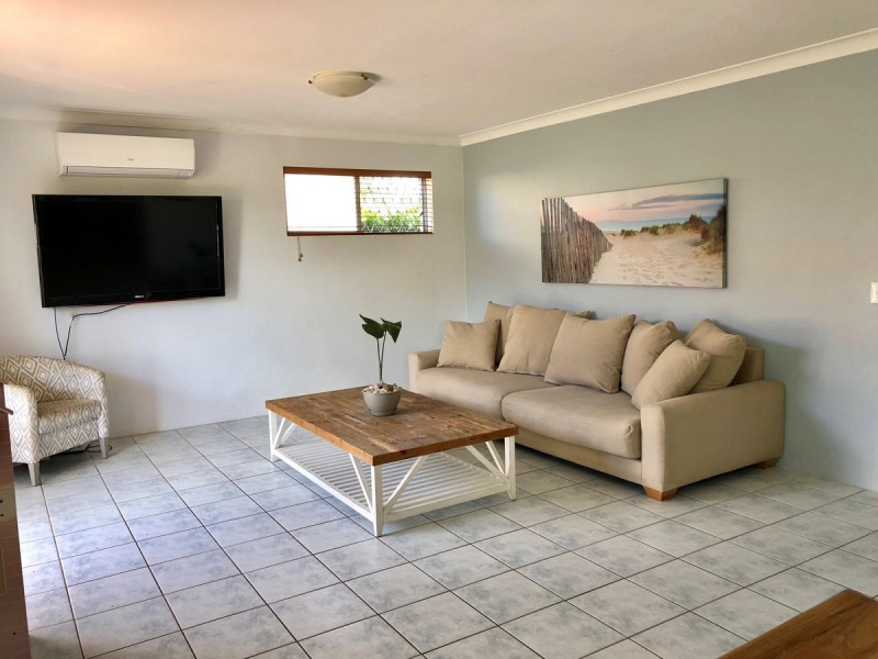 1/42 Oceanic Drive, Mermaid Waters QLD 4218