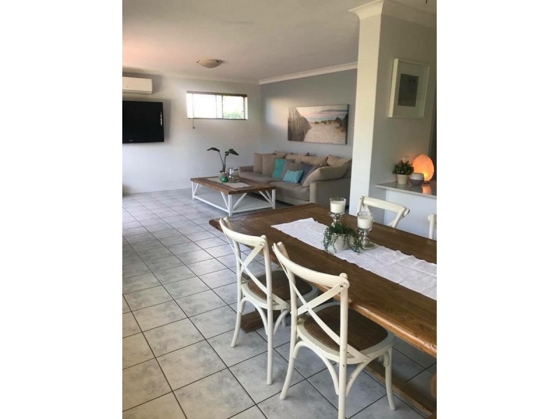 1/42 Oceanic Drive, Mermaid Waters QLD 4218