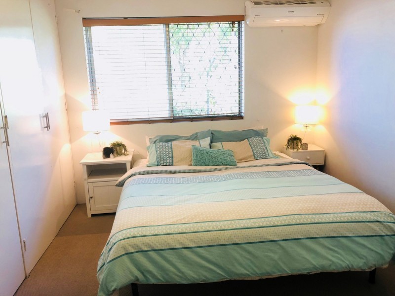 1/42 Oceanic Drive, Mermaid Waters QLD 4218