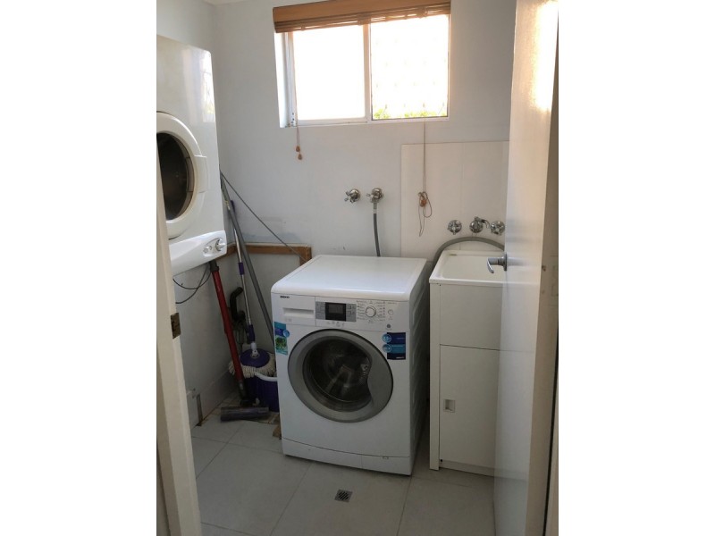 1/42 Oceanic Drive, Mermaid Waters QLD 4218