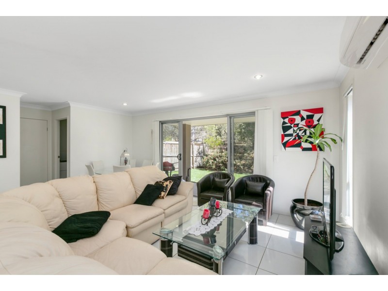 2/2 Chantrill Avenue, Nerang QLD 4211