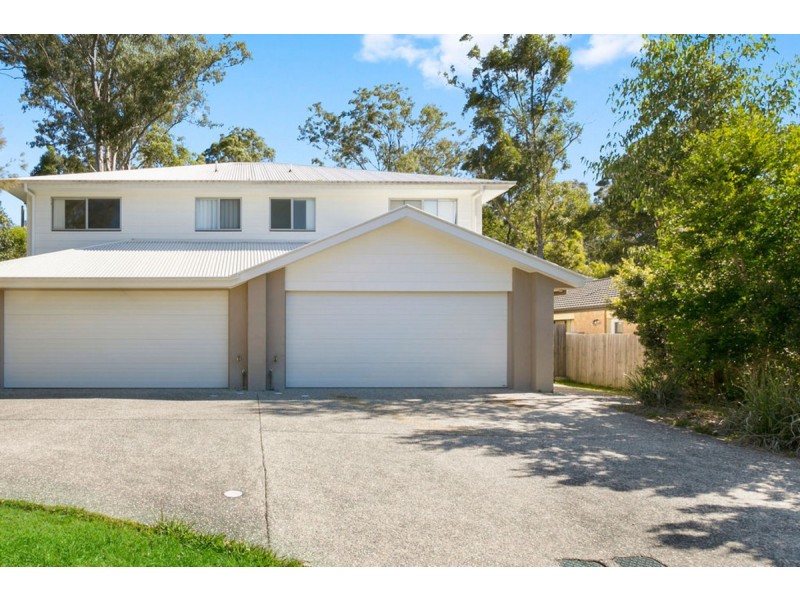 2/2 Chantrill Avenue, Nerang QLD 4211