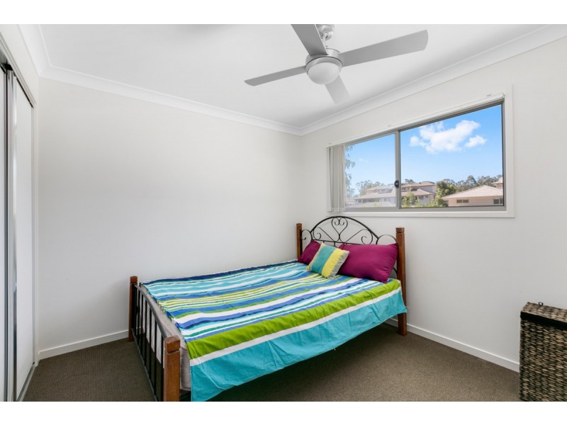 2/2 Chantrill Avenue, Nerang QLD 4211