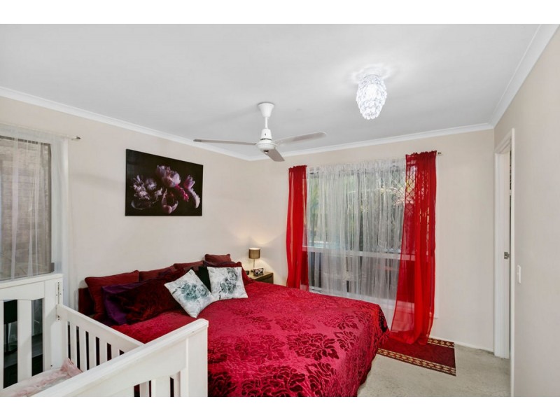 27 Kenneth Drive, Highland Park QLD 4211