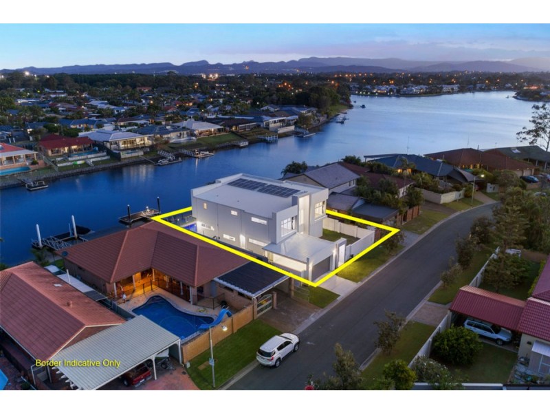 22 Mcilwain Drive, Mermaid Waters QLD 4218