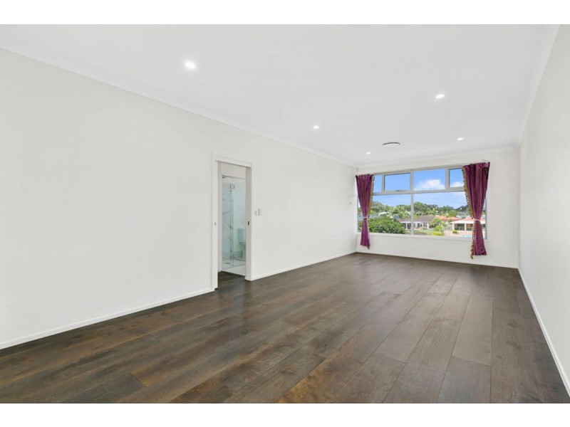 22 Mcilwain Drive, Mermaid Waters QLD 4218