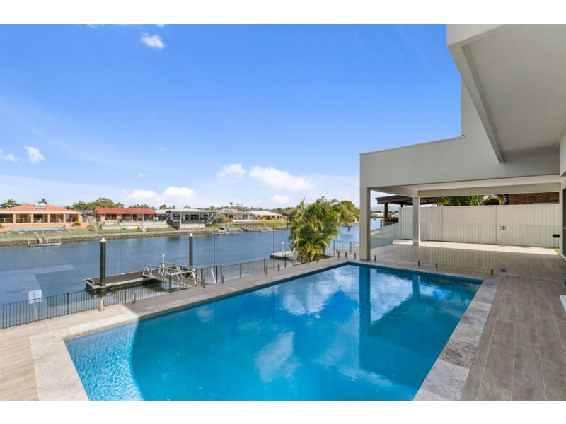 22 Mcilwain Drive, Mermaid Waters QLD 4218