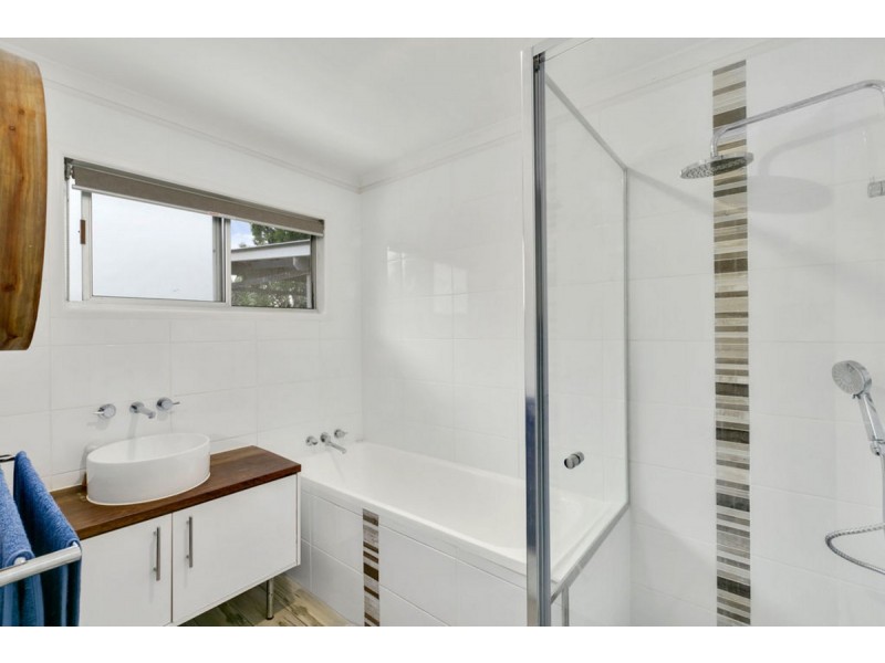12 Tasman Avenue, Molendinar QLD 4214