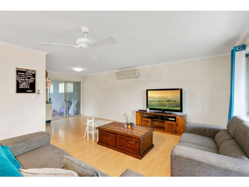 12 Tasman Avenue, Molendinar QLD 4214