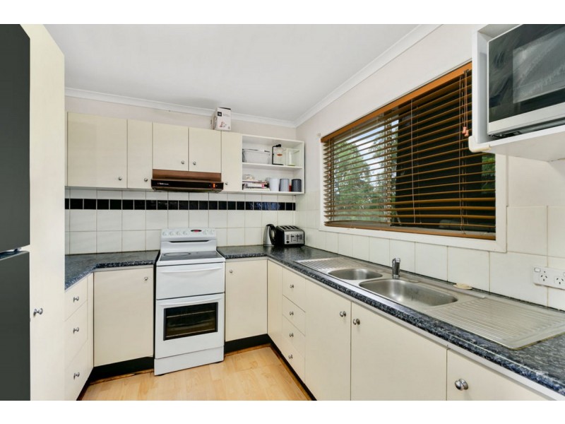 12 Tasman Avenue, Molendinar QLD 4214