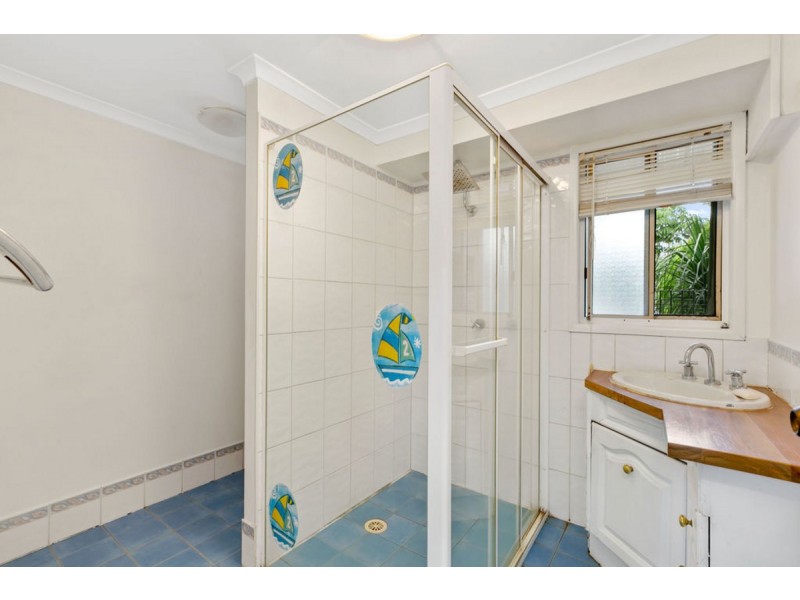12 Tasman Avenue, Molendinar QLD 4214
