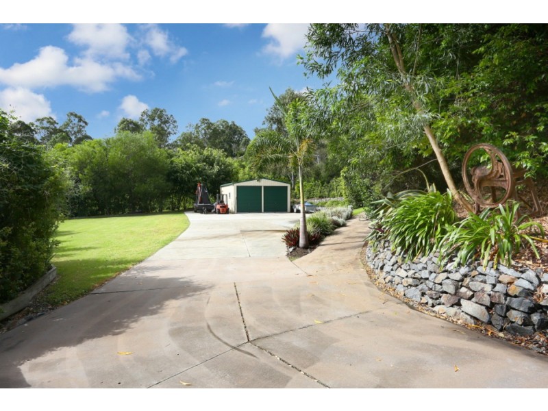 10 Pasture Place, Mount Nathan QLD 4211