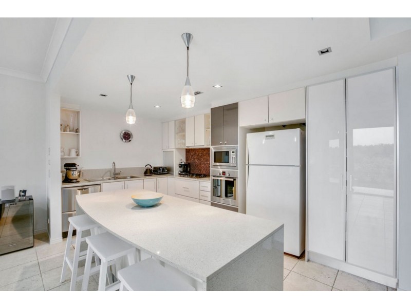 3067 Quay South Drive, Carrara QLD 4211