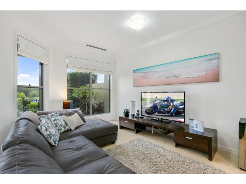 3067 Quay South Drive, Carrara QLD 4211