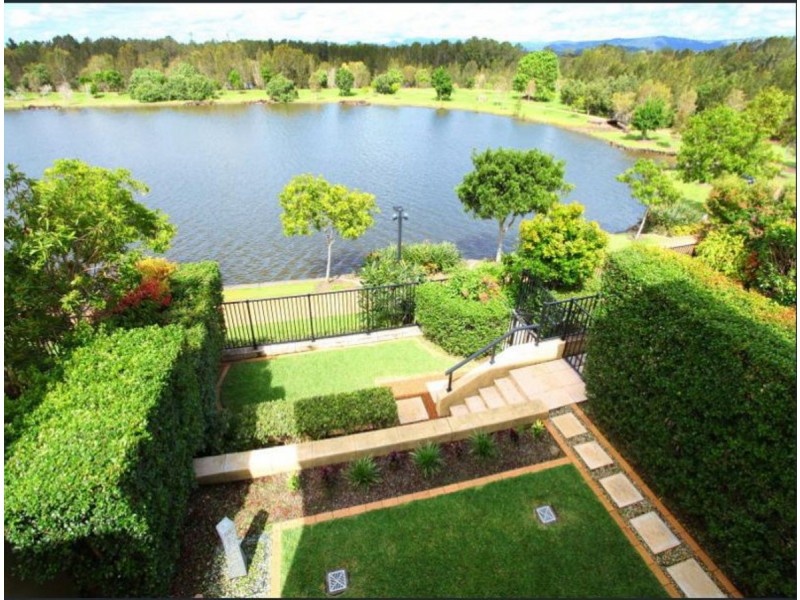 3067 Quay South Drive, Carrara QLD 4211