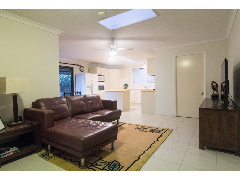 22 Aberdeen Court, Highland Park QLD 4211