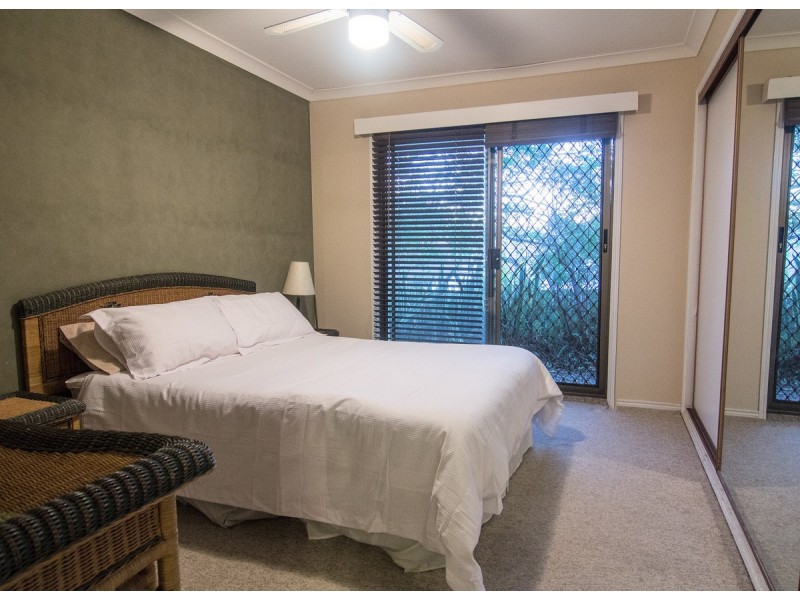 22 Aberdeen Court, Highland Park QLD 4211