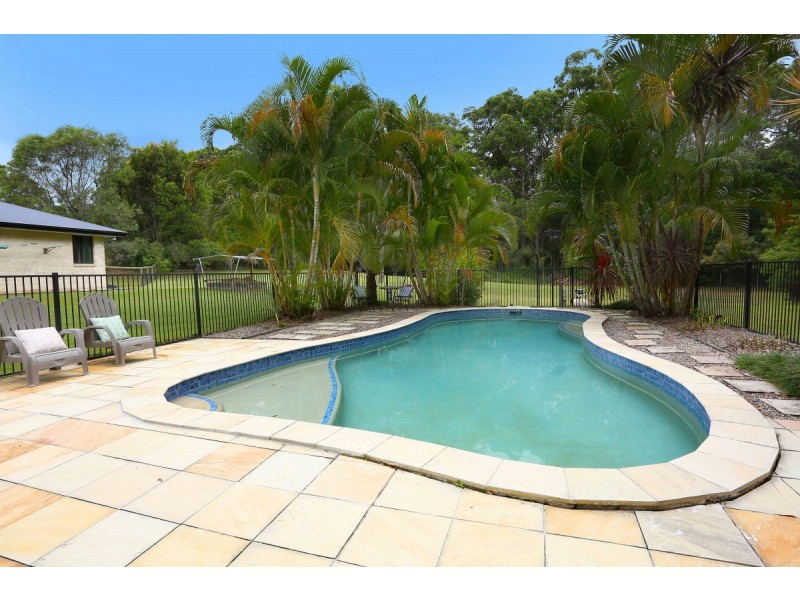 2 Waldorf Place, Maudsland QLD 4210
